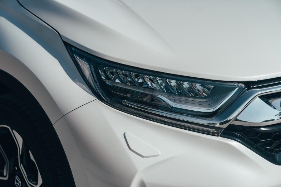 Логотип Honda CR-V Hybrid 2018 года  (EU) (фото 31 из 56)